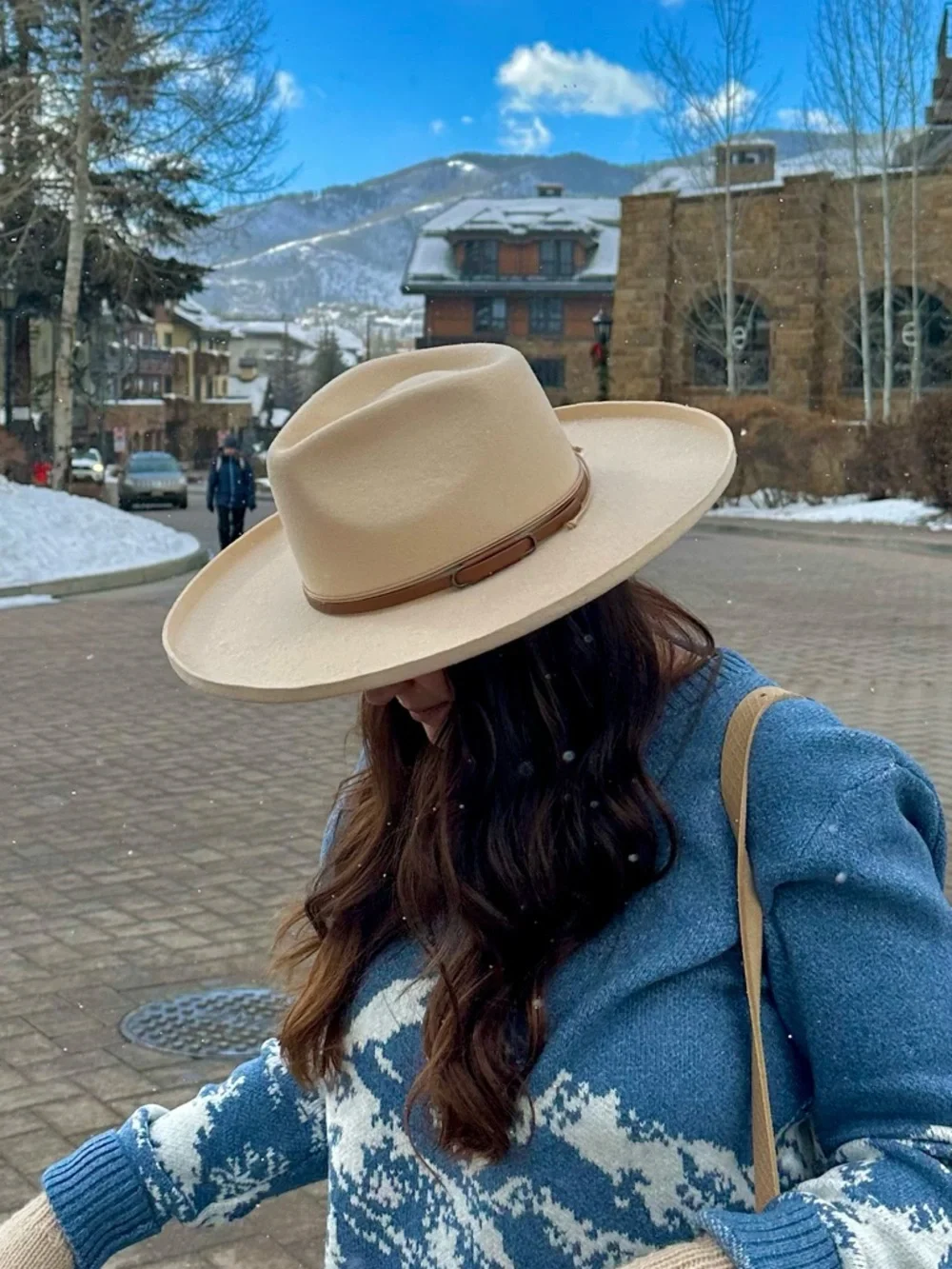 Gigi Pip Amelia Wide-Brim Felt Hat in Cream - Picture 3 of 6